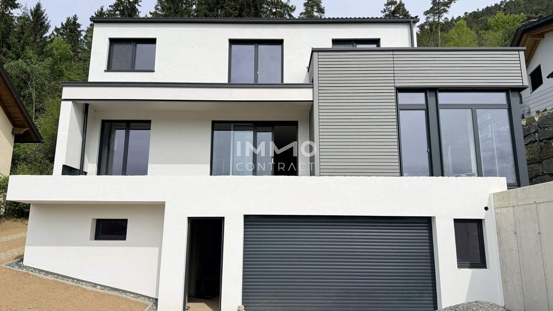 Modernes Griffner-Architektenhaus mit Burgblick