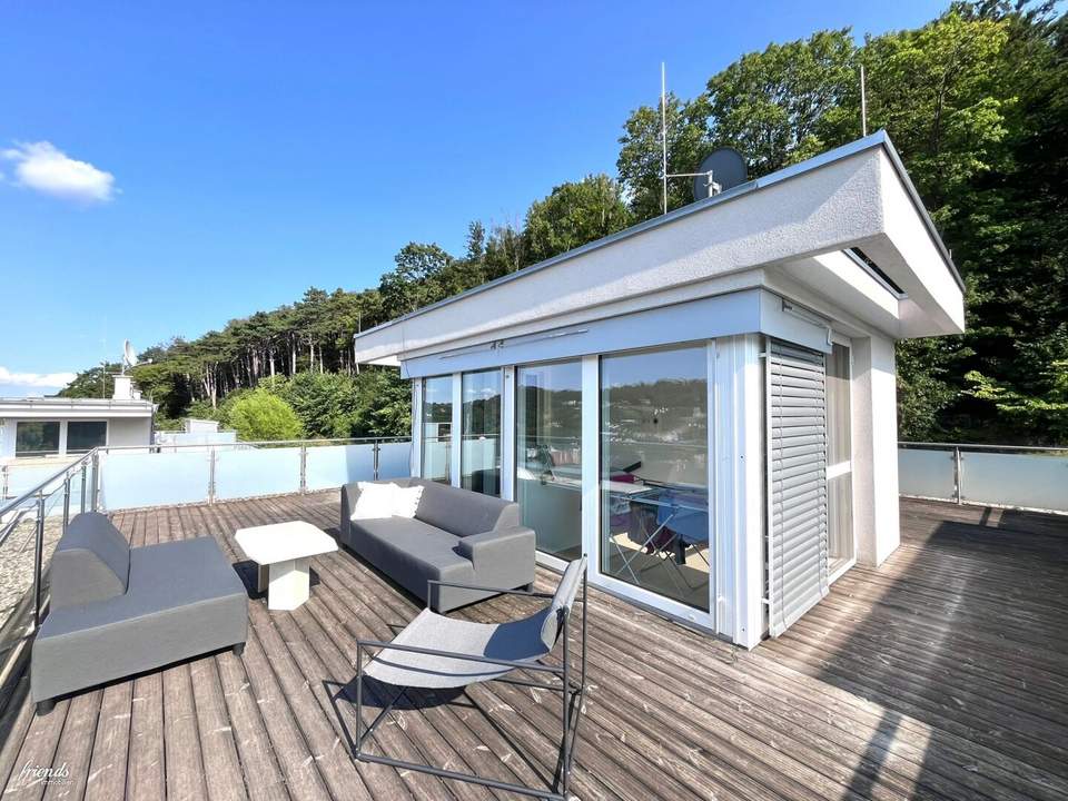 Luxuriöses Dachgeschoß-Paradies in Hinterbrühl, 130m² Garten und 100m² Dachterasse