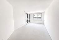 LAXURY Residence with Custom Interior Finishes: Directly at the main train station: Commission-free