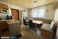 Gemütliches Einfamilienhaus mit großem Garten, Pavillon und Pool