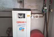 Geräumiges Mehrfamilienhaus mit großem Garten, sowie ehemaligen kleinen Geschäftslokal neben Bahnhof