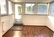 "Ein-/Zweifamilienhaus, neu renoviert, mit 2 Wohnungen (je 120m²) und Pool!"