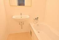 Sonnige Dreizimmerwohnung Nähe U1 Aderklaaer Straße