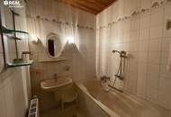 Ausreichend Platz für den Alltag - Einfamilienhaus mit Garten, Terrasse und Carport