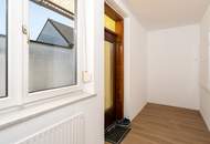 Renoviertes Haus in Loidesthal! Ein Hingucker! Großes Grundstück!