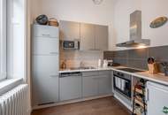 Exklusive Altbauwohnung mit hofseitigem Schlafzimmer und kleinem Balkon