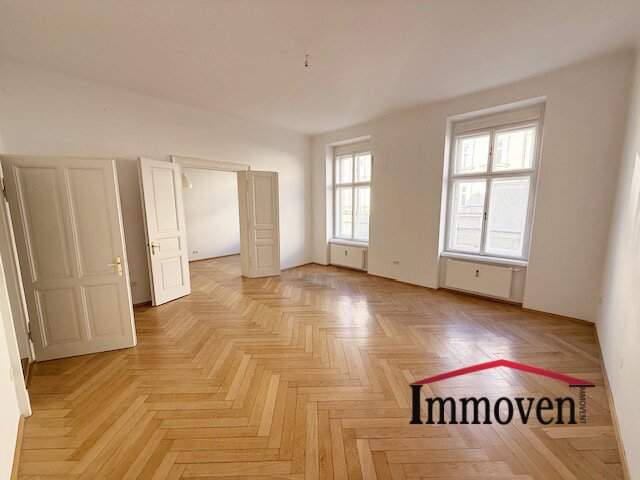 TOPLAGE IN LEOBEN - helle Wohnung mit Balkon in einem repräsentativen Altbau!