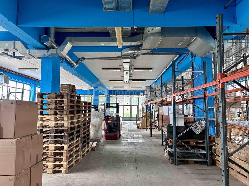 Attraktives (Gewerbe-)Lager mit Lastenlift, Büro und Parkplätze (EG, 513qm)