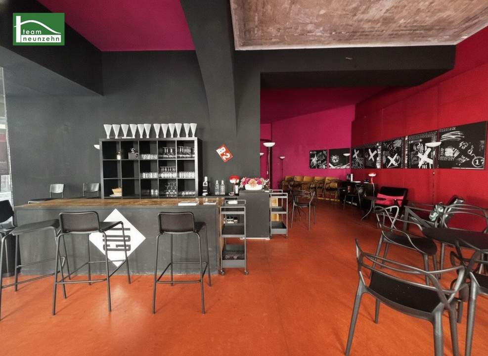 Arbeiten mit Atmosphäre: Altbaujuwel mit Mid-Century-Flair