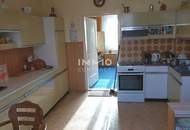 Geräumiges Mehrfamilienhaus mit großem Garten, sowie ehemaligen kleinen Geschäftslokal neben Bahnhof