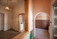 ++NEU++ 1,5-Zimmer Altbau-Wohnung (sanierungsbedürftig), viel Umbaupotenzial