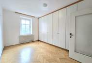 Mehrparteienhaus mit Parkplätzen im Zentrum von Spittal