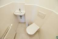 6-room apartment with balcony and air conditioning in the 7th district