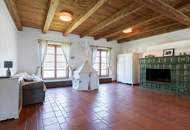 "Zauberhafter Dreikanthof mit großem Gartenparadies bei Tulln"