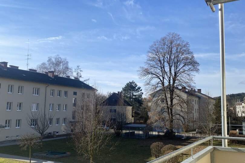 Wohnen, wo die Ruhe wohnt – 3-Zimmer-Idylle mit Balkon im Grünen nachgefragten aufstrebenden Vöcklabruck! AB SOFORT VERFÜGBAR!, Wohnung-miete, 732,67,€, 4840 Vöcklabruck