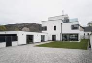"Architektenvilla im Wienerwald Luxus Design trifft Naturidylle"