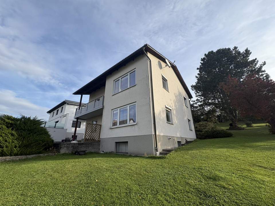 Familienhaus mit parkähnlichem Garten