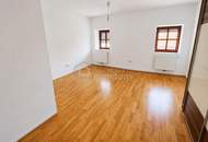 Nachmieter für klimatisierte und renovierte 2-Zimmer-Wohnung gesucht!