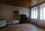 Teilsanierte Endreihenhaushälfte in Schwaz – Stadtrandlage, schöner Garten