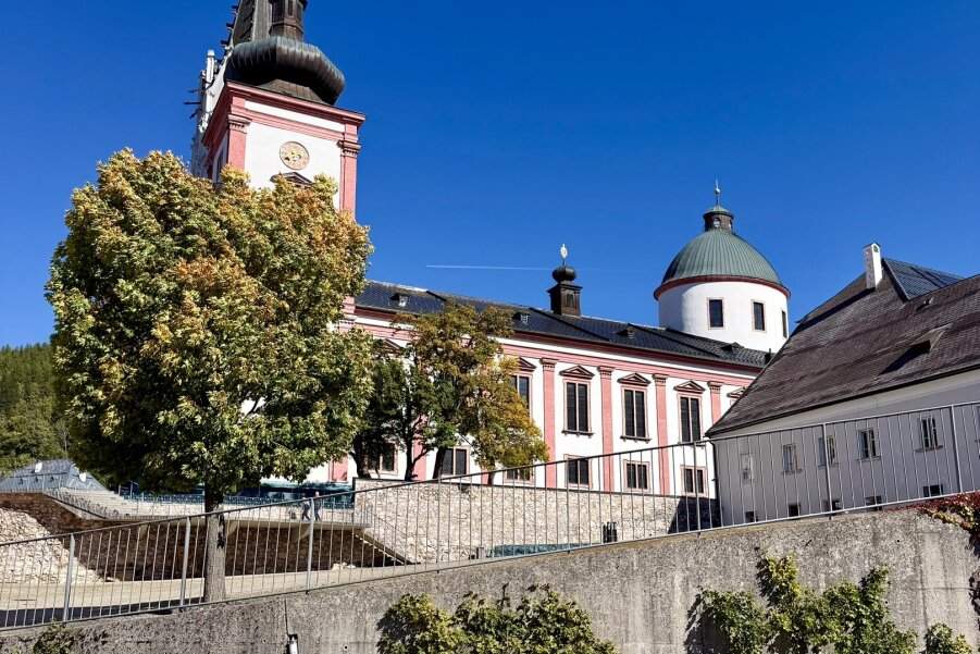 SONNIGE 3-ZIMMER-WOHNUNG IM ZENTRUM VON MARIAZELL, Wohnung-miete, 794,00,€, 8630 Bruck-Mürzzuschlag