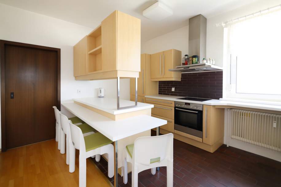 Perfekt geschnittene Dachgeschoss-Wohnung in attraktiver Lage nahe dem Krankenhaus und Bahnhof, Wohnung-kauf, 128.000,€, 4600 Wels(Stadt)