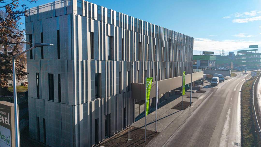 Modernste Büroräumlichkeiten!