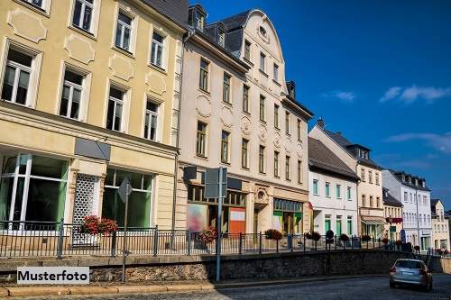 Im Rohbau befindliches - Wohn- und Geschäftshaus