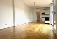 ++ NEU ++ HELLE ZWEI Zimmer mit TERRASSE - Altbau