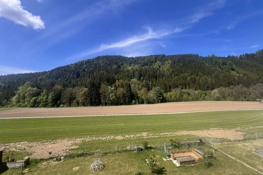 Wohnen in traumhafter Ruhelage – gepflegte Dachgeschosswohnung mit Gartenanteil und herrlichem Bergblick in Wieting / Klein St. Paul, Wohnung-kauf, 59.000,€, 9374 Sankt Veit an der Glan