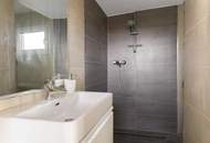 KLEINGARTENHAUS / GRUNDSTÜCK AM HACKENBERG - EIGENGRUND - GANZJÄHRIG WOHNEN - GROSSE TERRASSE UND POOL - MITTEN IM GRÜNEN