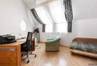 RESIDIEREN BEIM ROTEN BERG II GARAGE II SAUNA II NEUE PV-ANLAGE II 6 ZIMMER II 4 BÄDER II 54m² WOHNZIMMER MIT KAMIN II 2 TERRASSEN II BALKON II GARTEN II GROSSER KELLER