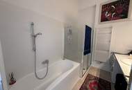 Traumwohnung im DG mit großer Terrasse nähe Karsplatz!