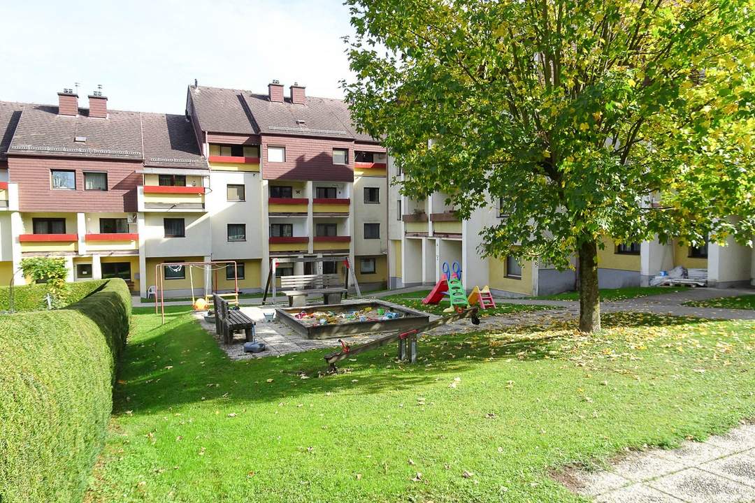 Eigentumswohnung mit 2 Loggien und Carport