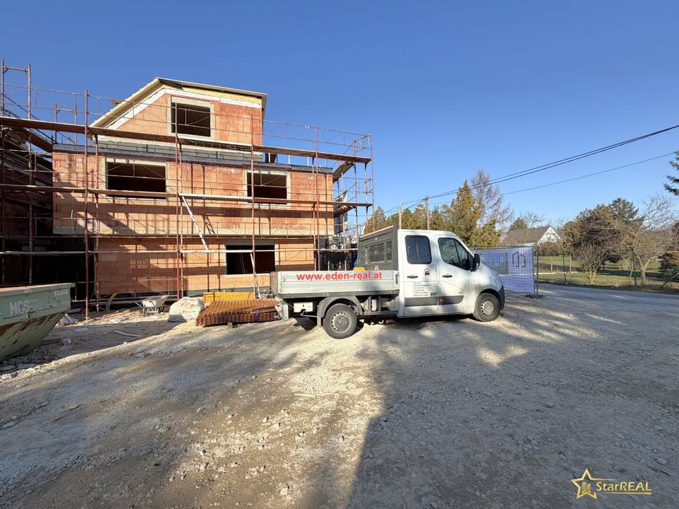 TOP U-BAHN-ANBINDUNG! EINFAMILIENHAUS MIT KELLER. 210m² GARTEN! PROVISIONSFREI für den Käufer.