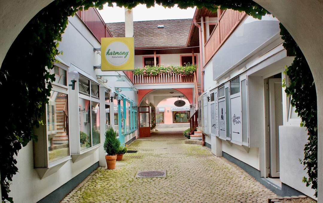 Hübsche 1 Zimmer Wohnung direkt am Hauptplatz Neunkirchen zu vermieten!