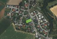 Ein-/Mehrfamilienhaus mit gepflegtem Garten