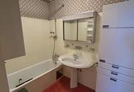 Sanierungsbedürftige Eigentumswohnung am Froschberg