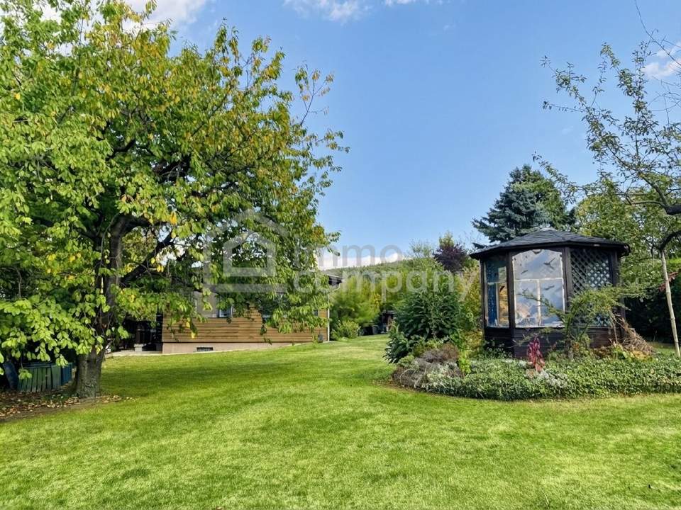 Exponiertes Landhaus in Höhen- und absoluter Ruhelage