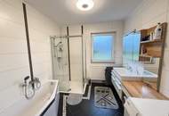 Bungalow mit großzügigem Nebengebäude, Terrasse und nachhaltiger Heiztechnik