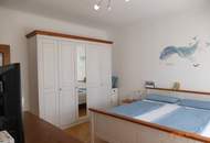 Vielseitiges Einfamilienhaus mit separater Wohneinheit, großzügigen Nebengebäuden &amp; Pool