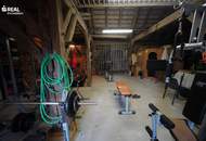 Liebevolles Landhaus mit Nebengebäude und riesigem Nutzgarten