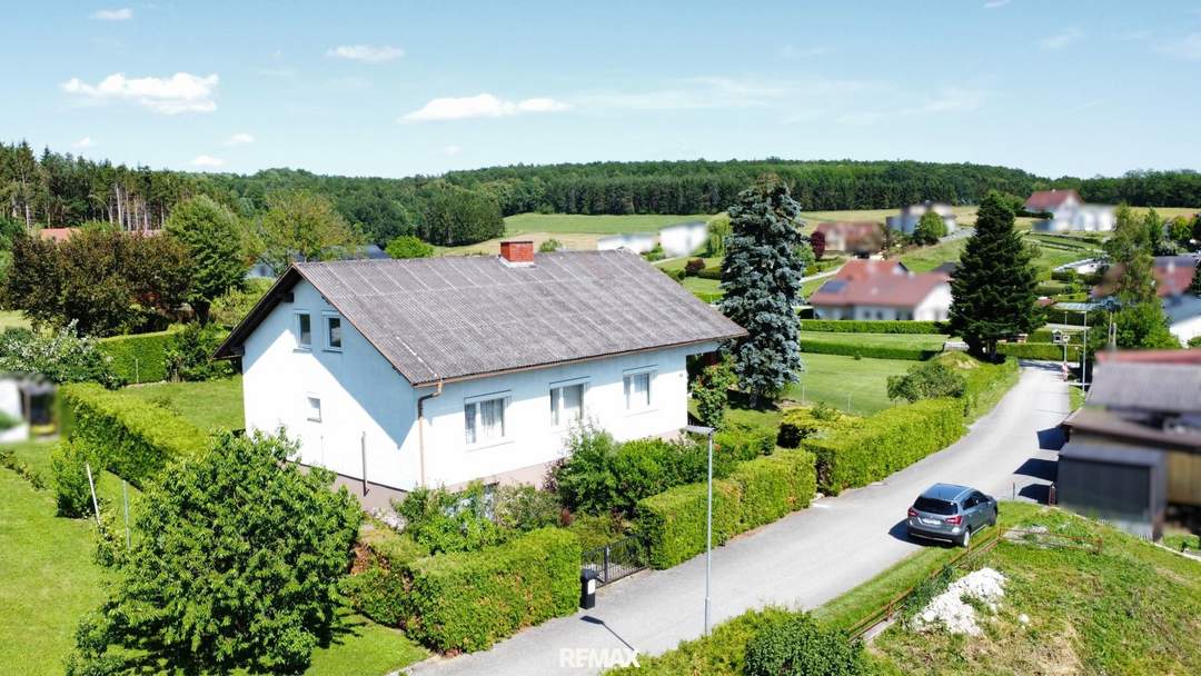 Einfamilienhaus mit Ausbaupotenzial, wo die Sonne einzieht und die Rosen blühen