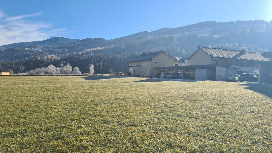 Nr. 1 von 6: Erschlossenes Baugrundstück in sonniger Lage! Spitzenpreis!