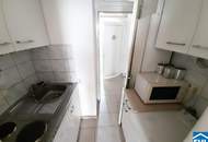 Einzigartige Renovierungschancen: bestandsfreie Wohnung in historischer Umgebung