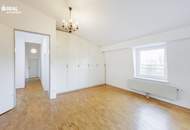 Schmuckstück - stilvolle Dachgeschosswohnung in der Turmvilla inkl. Garten