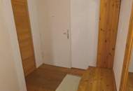 Gepflegte 2-Zimmer-Wohnung mit Sonnenbalkon und PKW-Abstellplatz
