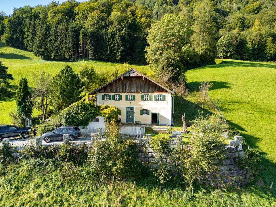 Außergewöhnliches Einfamilienhaus in exklusiver Alleinlage und Panoramablick