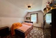 Sanierungsbedürftiges Haus mit großem Grundstück und Nebengebäude in ländlicher Umgebung
