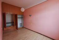 ++NEU++ 3-Zimmer Altbau-Wohnung (renovierungsbedürftig), guter Grundriss