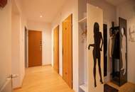 Schöne sanierte 2 Zimmer Wohnung in guter Lage